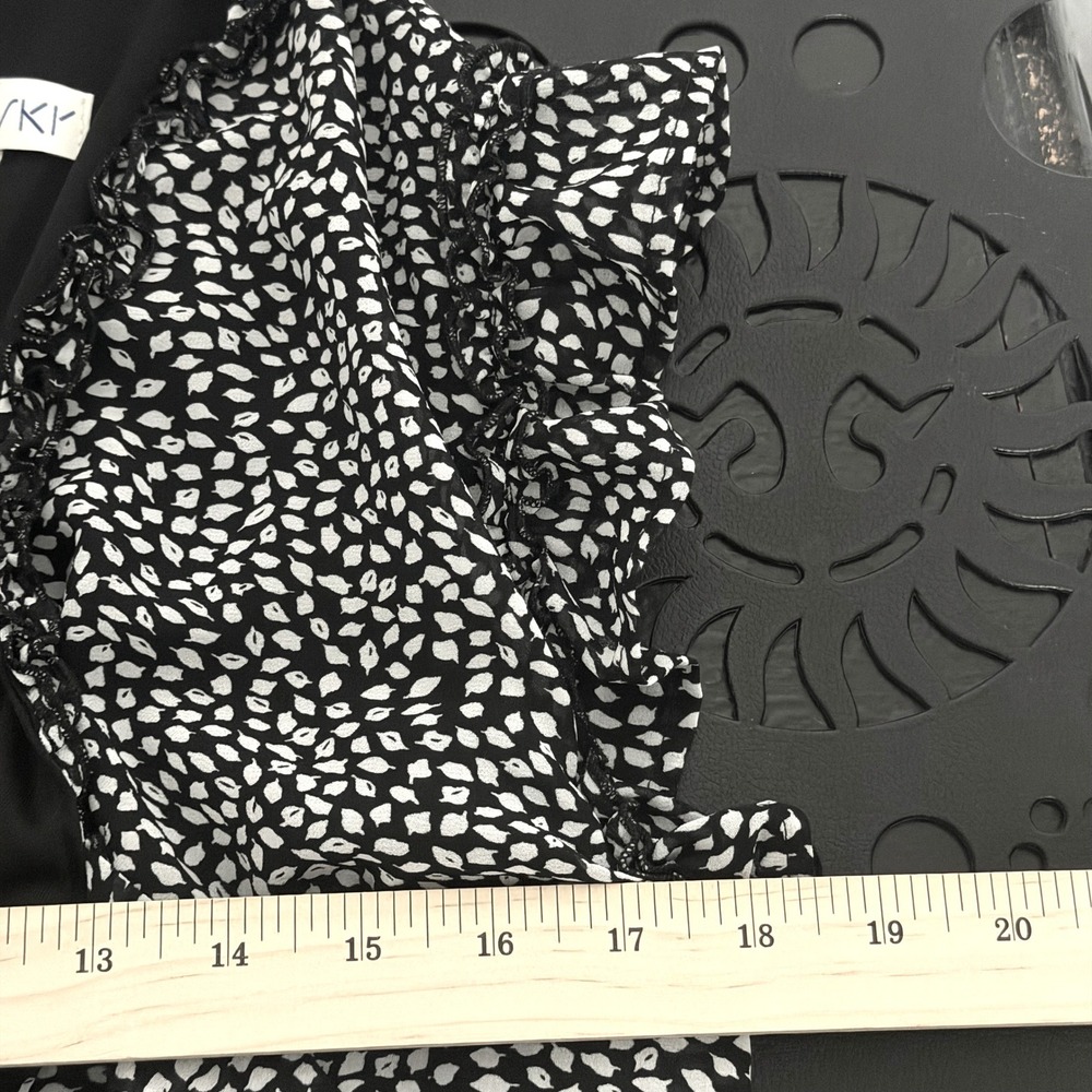 She + Sky Black White Petal Print Tiered Ruffle Mini Dress SS7051 Womens Large - Picture 7 of 8